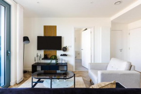 Luxury Apt Near Canary Wharf with Stunning Views